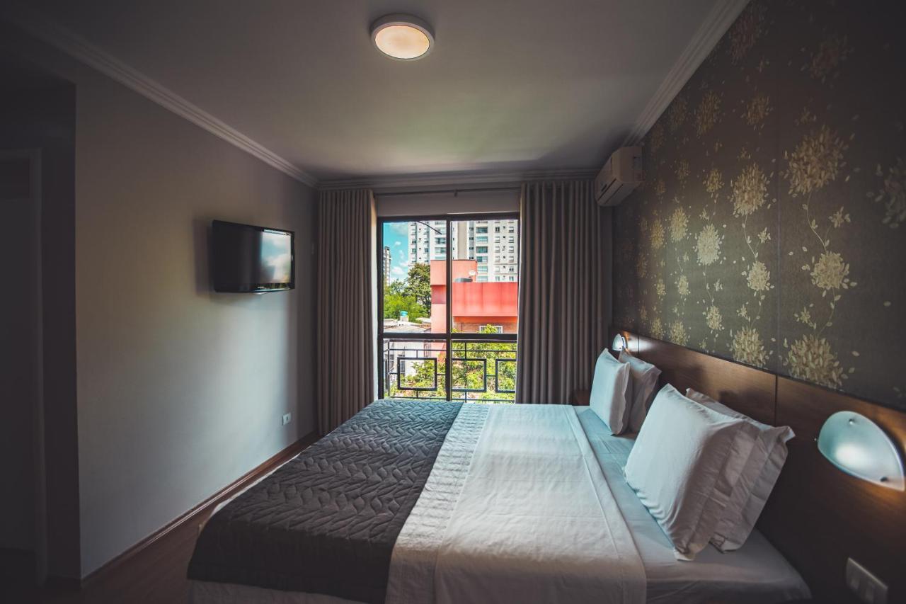 Hotel Rafain Centro Фос ду Игуасу Екстериор снимка