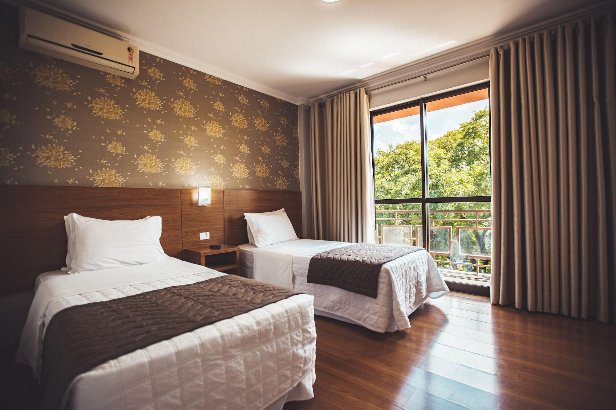 Hotel Rafain Centro Фос ду Игуасу Екстериор снимка