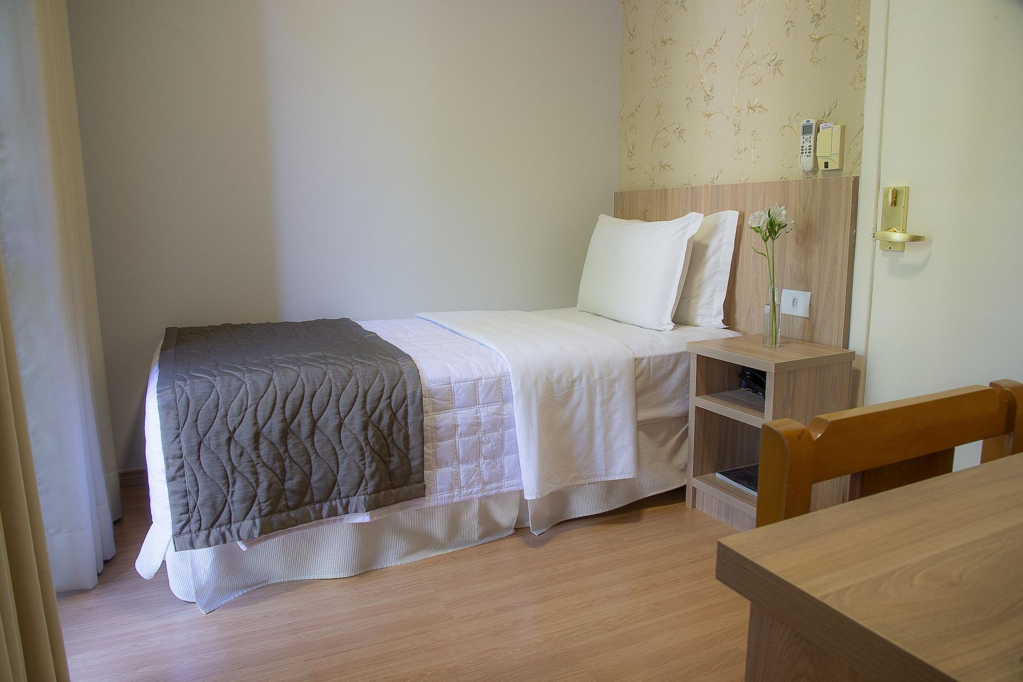 Hotel Rafain Centro Фос ду Игуасу Екстериор снимка