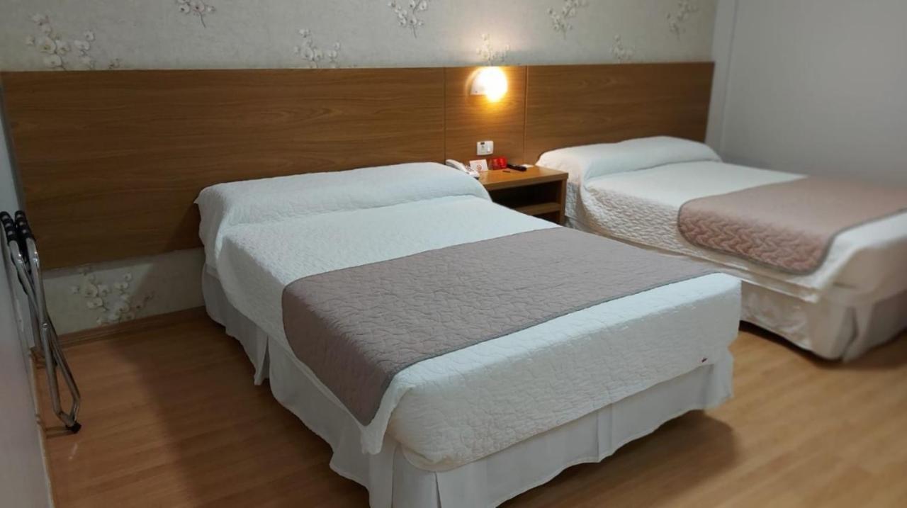 Hotel Rafain Centro Фос ду Игуасу Екстериор снимка