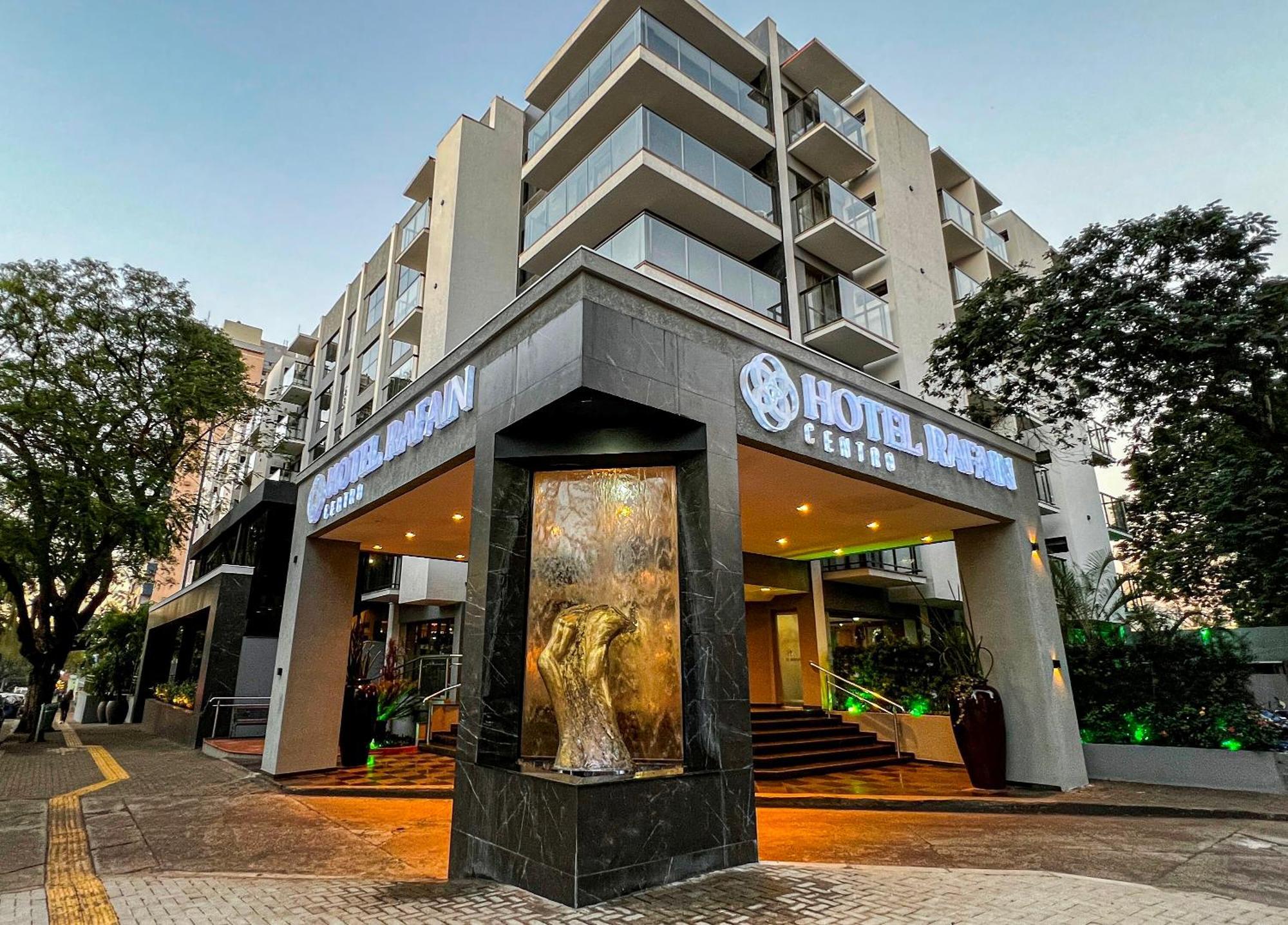 Hotel Rafain Centro Фос ду Игуасу Екстериор снимка