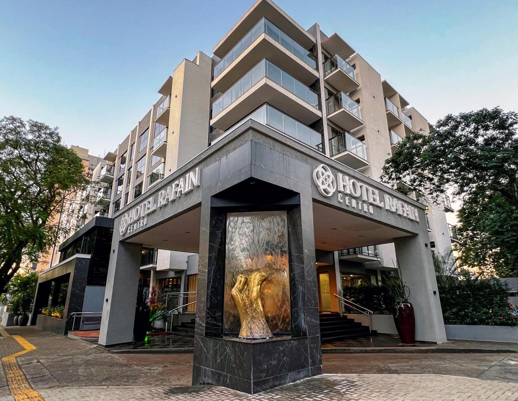 Hotel Rafain Centro Фос ду Игуасу Екстериор снимка