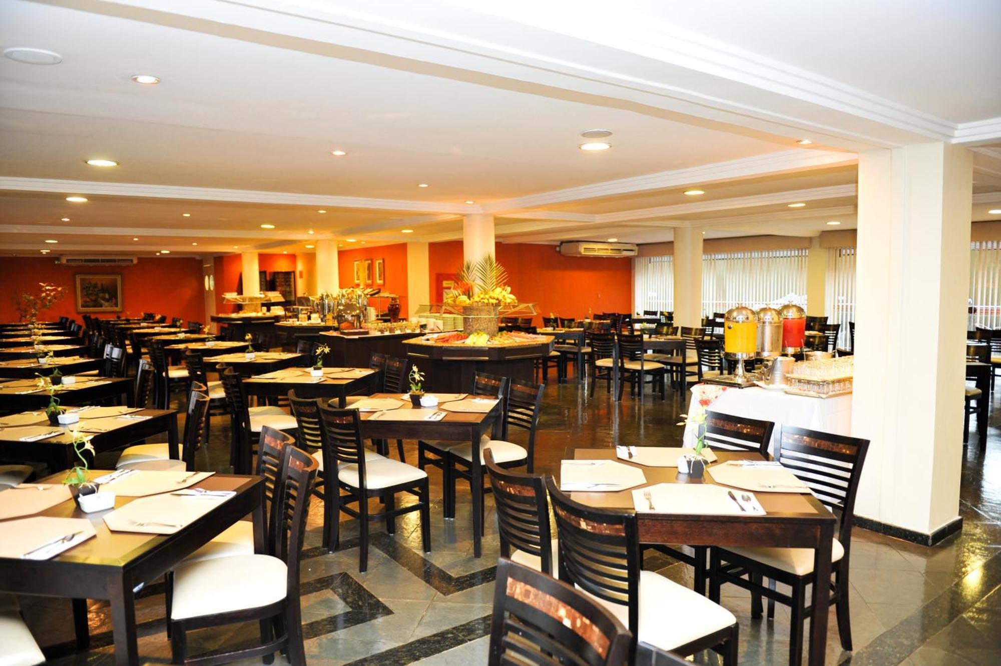 Hotel Rafain Centro Фос ду Игуасу Екстериор снимка