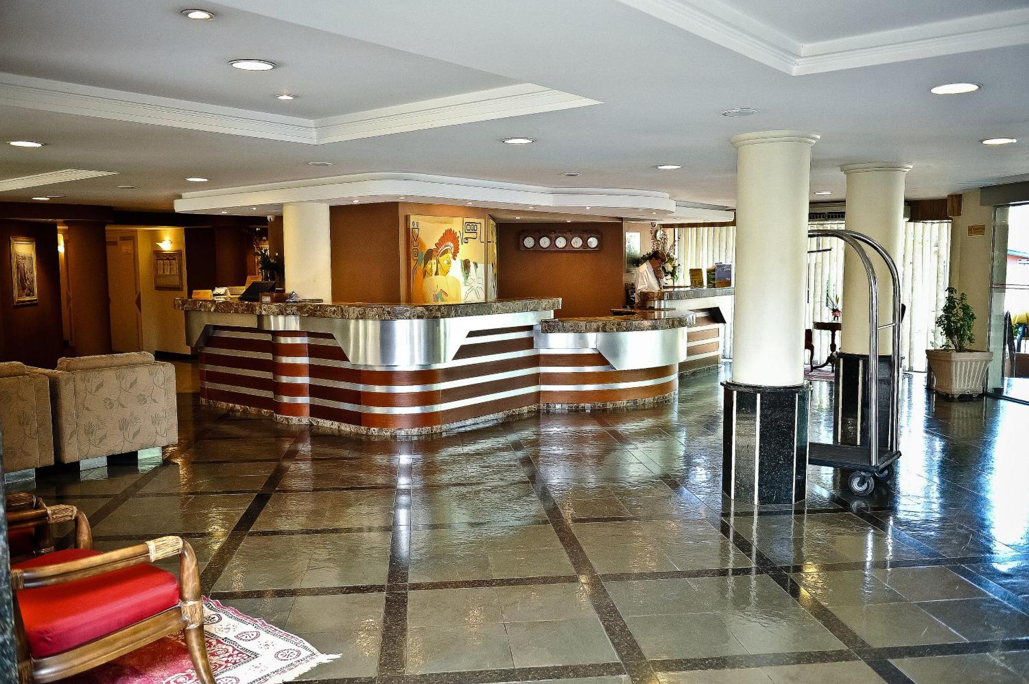 Hotel Rafain Centro Фос ду Игуасу Екстериор снимка