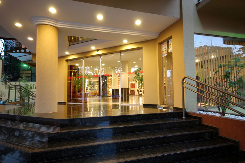 Hotel Rafain Centro Фос ду Игуасу Екстериор снимка